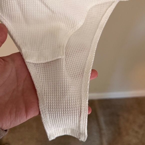 TOPSHOP Bodysuit Cap Sleeves - Picture 3 of 4